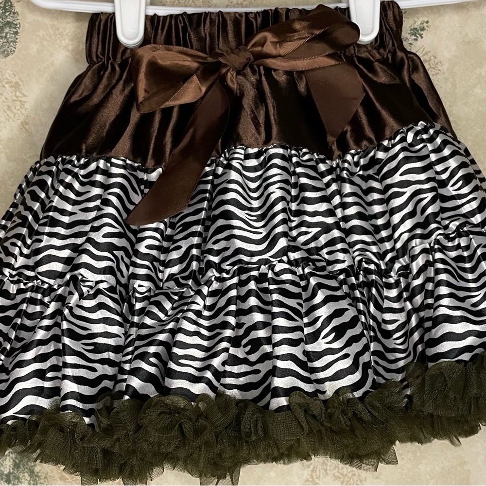 NWOT Brown and White Zebra Striped Pettiskirt.               Size 1-3T